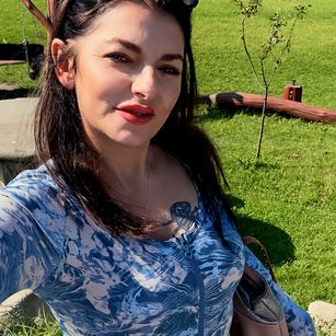 Model - GoddessBianca pantyhose