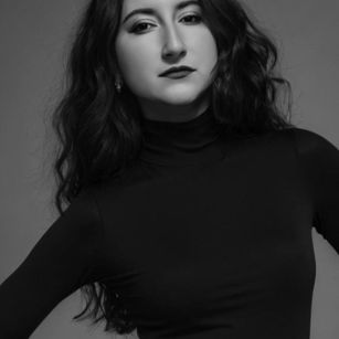 Model - Violet striptease