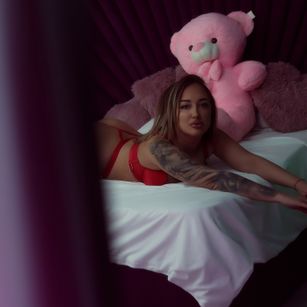 Model - Adinne_addictive ass