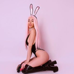 Model - Megan Terry bigboobs