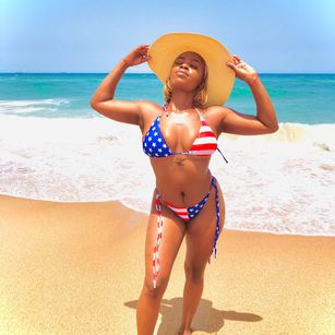 Model - LusciousLips96 LUSH