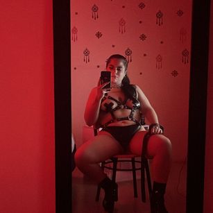 Model - Lilith roleplay