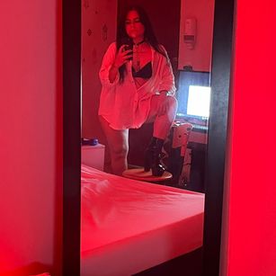 Model - Lilith bigass