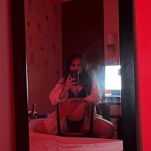 Model - Lilith mistress