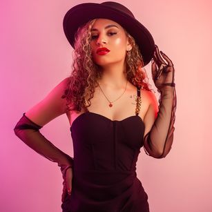 Model - XaraThryz fuckme