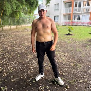 Model - tom disick sexo