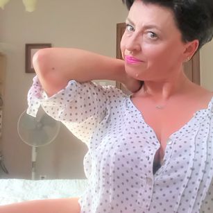 Model - NancyeSexy 1