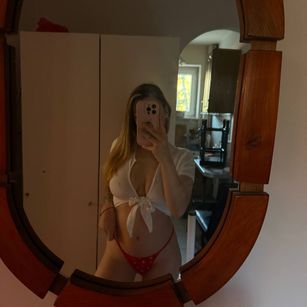 Model - Katyyy_Jule fetish