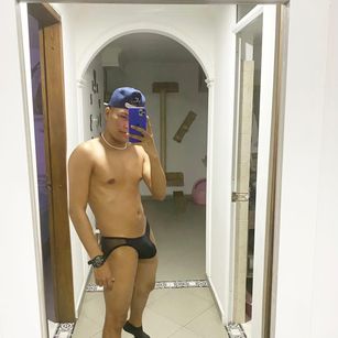 Model - ander salesak latino