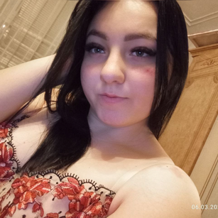 Model - Brunette RomanticVibes