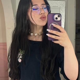 Model - Vera deepthroat