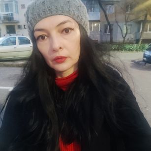 Model - MarisaSensual milf