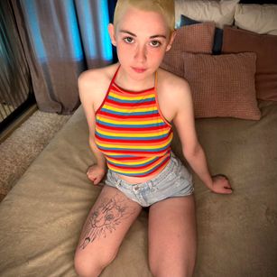 Model - Agathakisa fingering