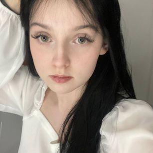 Model - Emily bigass