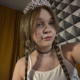 Model - Anna Shiotta Hardcore