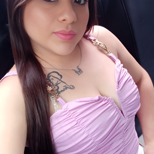 Model - Melissa Adams squirt