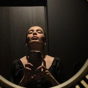 Model - LyzVaalk Exclusive