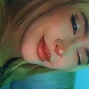 Model - Priscila Lin anal