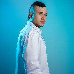 Model - JeffSalmar Strapon