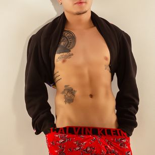 Model - JeffSalmar Masturbating