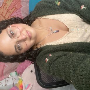 Model - HopeDarian petite