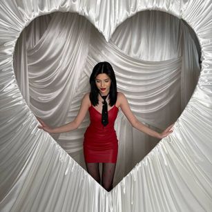 Model - Anita_Robby roleplaying