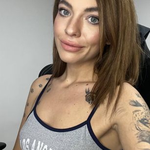 Model - Amanda sissy