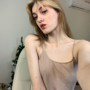 Model - Mia deepthroat