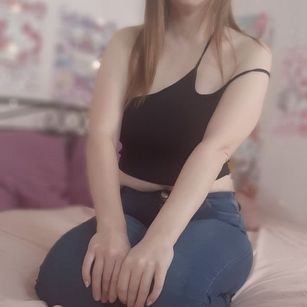 Model - LikaMilas dildo