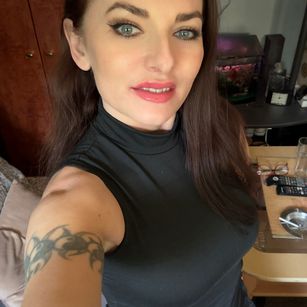 Model - GoddessBianca blowjob