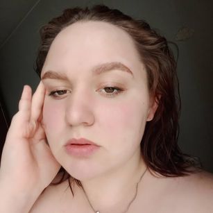 Model - Amy Hall sexy