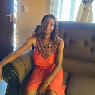 Model - Julie mutual