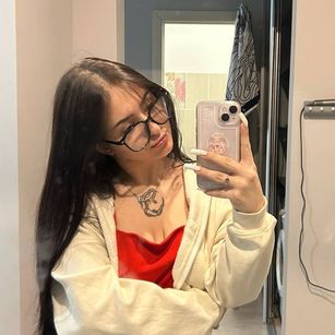 Model - emilymuw blowjob