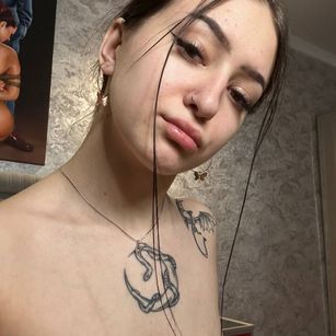 Model - emilymuw bigboobs