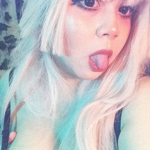 Model - Miylandraa CBT