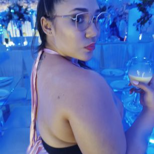 Model - KeniaRousse Greatass