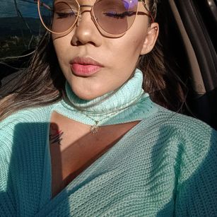 Model - KeniaRousse Curves