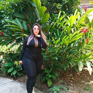 Model - KeniaRousse BLOWJOB