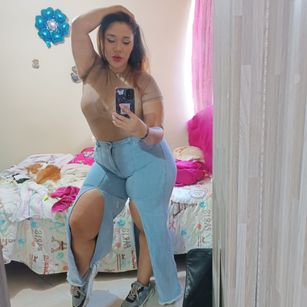 Model - KeniaRousse Greatass