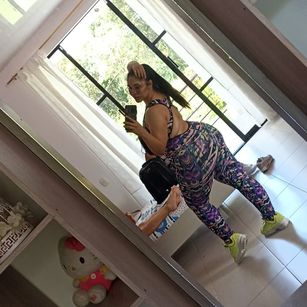 Model - KeniaRousse BLOWJOB