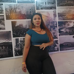 Model - KeniaRousse Curves