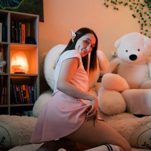 Model - Honeybun fetish