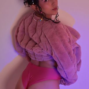 Model - VioletaFosterr sph