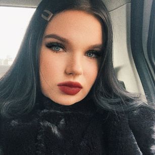 Model - Vikkikot feet