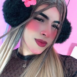 Model - CamiRouxx bigcock