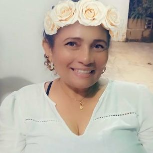 Model - BrianaCoti crespa