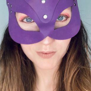 Model - Pinkdy creative