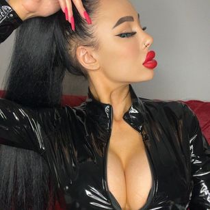 Model - kimberry deepthroat