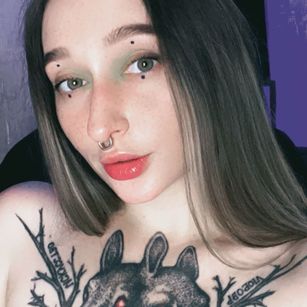 Model - Honeybun tits