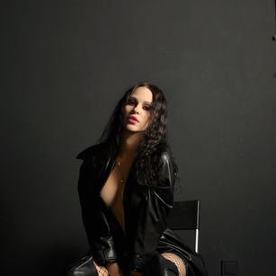 Model - WendyCrose heels